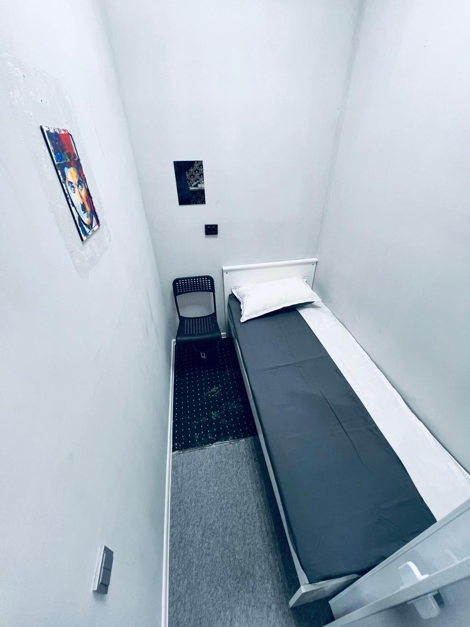 Center Capsule Hotel Almatı Dış mekan fotoğraf