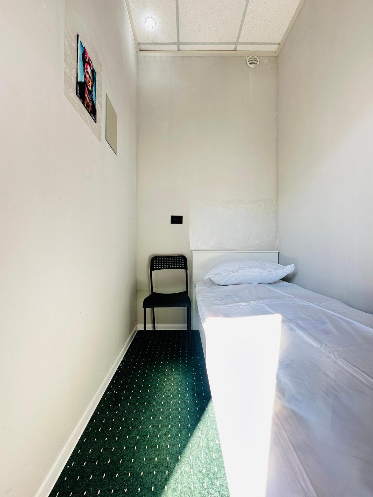 Center Capsule Hotel Almatı Dış mekan fotoğraf